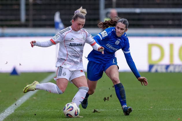 from left Maria Plattner FC Bayern München II, 18 and Marie Bleil SV Meppen, 7 in a duel, dynamic, action, action, game scene, THE DFB REGULATIONS PROHIBIT ANY USE OF PHOTOGRAPHS AS IMAGE SEQUENCES AND OR QUASI VIDEO , 07 12 2025, Meppen Germany , Football, 2 Womens Bundesliga, SV Meppen FC Bayern München II xobx