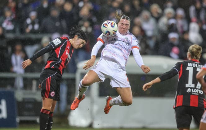 GER, Frankfurt, Eintracht Frankfurt vs FC Bayern Munich, Google Pixel Bundesliga, Football, DFB, Season 2025 2026, Stadion am Brentanobad, 12 Matchday in picture f l Remina Chiba Eintracht Frankfurt 15 , Vanessa Gilles Bayern Munich 2 , duel, header duel DFB DFL REGULATIONS PROHIBIT ANY USE OF PHOTOGRAPHS AS IMAGE SEQUENCES AND OR QUASI VIDEO, 07 12 2026 Copyright: HMBxMedia HendrikxHamelau