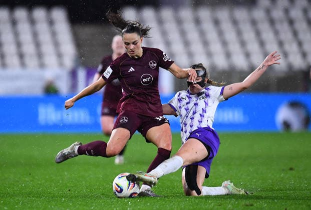 Soccer Google Pixel Womens Bundesliga Season 2025 2026 12 Matchday SGS Essen 1 FC Nuremberg on 07 12 2025 at Stadion an der Hafenstraße in Essen Sanja Homann 1 FC Nuremberg , left Paula Flach SGS Essen , right DFB regulations prohibit any use of photographs as image sequences and or quasi video Nordrhein Westfalen Germany