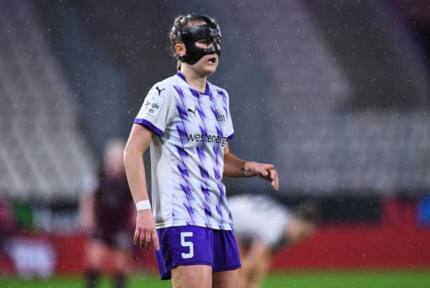Soccer Google Pixel Womens Bundesliga Season 2025 2026 12 Matchday SGS Essen 1 FC Nürnberg on 07 12 2025 at the stadium on Hafenstraße in Essen Paula Flach SGS Essen DFB regulations prohibit any use of photographs as image sequences and or quasi video Nordrhein Westfalen Germany