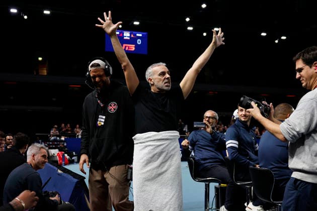 7th December 2025; Copper Box Arena, London, England; Victorian Plumbing UTS London Grand Final Tennis, Day Three; A tennis fan strips off on court during a break  HongboxChen