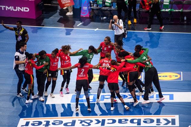 DORTMUND, GERMANY - 7 DECEMBER, 2025: Team Angola, celebrations - Women s Handball World Championship, WM, Weltmeisterschaft 2025 Angola vs Sweden at Westfallenhalle.  Copyright: xVitaliixKliuievx