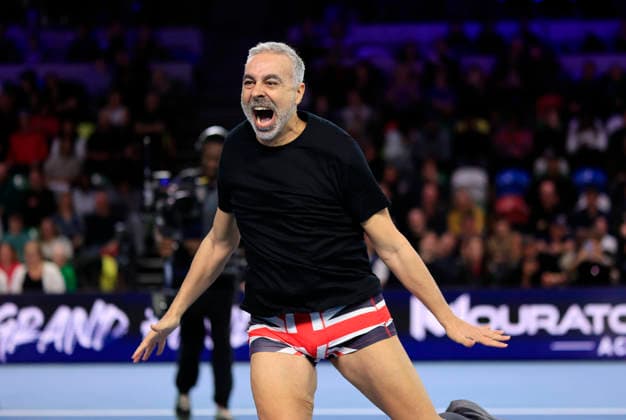 7th December 2025; Copper Box Arena, London, England; Victorian Plumbing UTS London Grand Final Tennis, Day Three; A tennis fan strips off on court during a break  HongboxChen