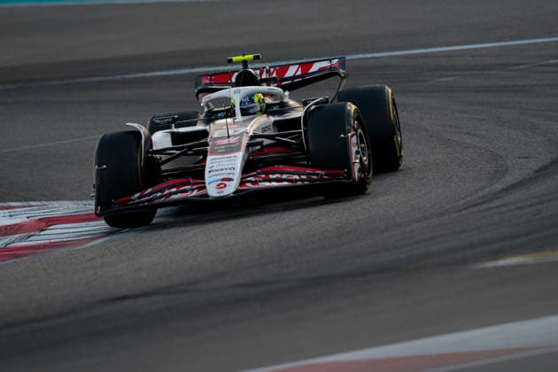 December 7, 2025, Abu Dhabi, United Arab Emirates: British driver OLIVER BEARMAN (Haas F1 Team) drives during the F1 Grand Prix of Abu Dhabi and claiming the 2025 FIA Formula 1 World Championship, WM, Weltmeisterschaft at Yas Marina Circuit in Abu Dhabi, United Arab Emirates. Abu Dhabi United Arab Emirates - ZUMAg147 20251207_fap_g147_043 Copyright: xJamesxGasperottix