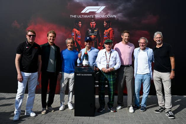 Mika Hakkinen, Nico Rosberg, Alain Prost, Emerson Fittipaldi, Sir Jackie Stewart, Jenson Button, Jacques Villeneuve and Damon Hill , Race, F1 Grand Prix of Abu Dhabi, on 07 December 2025 in , Photo by Diogo Cardoso DeFodi Images Mika Hakkinen, Nico Rosberg, Alain Prost, Emerson Fittipaldi, Sir Jackie Stewart, Jenson Button, Jacques Villeneuve and Damon Hill , Race, F1 Grand Prix of Abu Dhabi, on December 7, 2025 in , Photo by Diogo Cardoso DeFodi Images