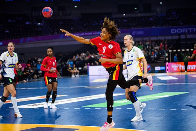 DORTMUND, GERMANY - 7 DECEMBER, 2025: Santos Natalia Maria Bernardo Dos - Women s Handball World Championship, WM, Weltmeisterschaft 2025 Angola vs Sweden at Westfallenhalle.  Copyright: xVitaliixKliuievx