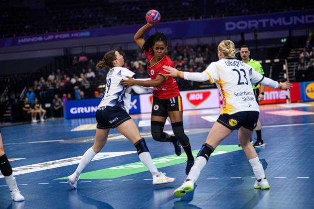 DORTMUND, GERMANY - 7 DECEMBER, 2025: Quizelete Marilia Jacinta Jose - Women s Handball World Championship, WM, Weltmeisterschaft 2025 Angola vs Sweden at Westfallenhalle.  Copyright: xVitaliixKliuievx
