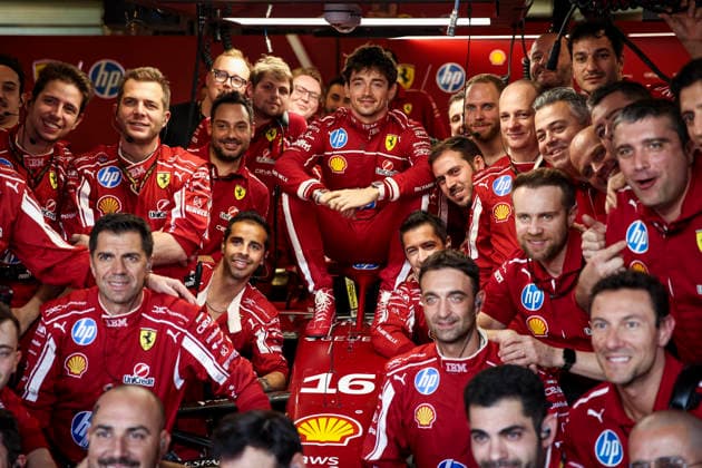 F1 - ABU DHABI GRAND PRIX 2025 LECLERC Charles (mco), Scuderia Ferrari SF-25, portrait mechanic, mecanicien, mechanics during the 2025 Formula 1 Abu Dhabi Grand Prix, 24th round of the 2025 FIA Formula One World Championship, WM, Weltmeisterschaft from December 05 to 07, 2025 on the Yas Marina Circuit, in Abu Dhabi, United Arab Emirates - Abu DhabiUnited Arab Emirates  Copyright: xXavixBonillax