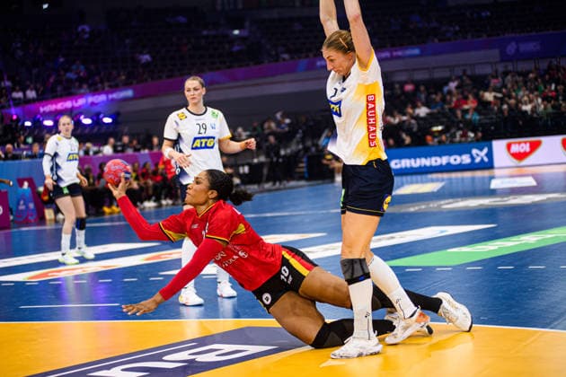 DORTMUND, GERMANY - 7 DECEMBER, 2025: Kassoma Albertina Da Cruz - Women s Handball World Championship, WM, Weltmeisterschaft 2025 Angola vs Sweden at Westfallenhalle.  Copyright: xVitaliixKliuievx