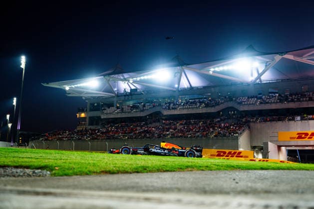 Formula 1 Grand Prix in Abu Dhabi, UAE - 07 Dec 2025 Oracle Red Bull Racing dutch driver Max Verstappen seen in action during the race of the Formula 1 Abu Dhabi Grand Prix 2025 at Yas Marina Circuit. Abu Dhabi United Arab Emirates Copyright: xLucaxMartinix xSOPAxImagesx LMA05523