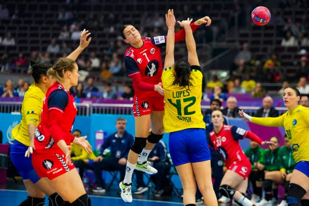 Women s Handball World Championship 2025 Norway Brazil Dortmund, Germany 20251207 Norway s Stine Ruscetta Skogrand during the intermediate round of the Women s Handball World ChampionshipIn the Women s Handball World Championship between Norway and Brazil in the SWT Arena Photo Beate Oma Dahle NTB Dortmund Germany EDITORIAL USE ONLY RESTRICTED USE FOR BETTING COMPANIES  Copyright: xBeatexOmaxDahlex xNTBx