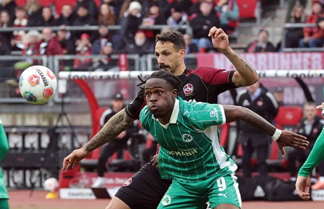 07 12 2025 Soccer Season 2025 2026 2 Soccer Bundesliga 15 Matchday 1 FC Nürnberg FCN Club SpVgg Greuther Fürth Kleeblatt Derby Frankenderby Sportfoto Zink DaMa xdaxmax DFL regulations prohibit any use of photographs as image sequences and or quasi video only for editorial use Adriano Grimaldi 33, 1 FC Nürnberg FCN Noel Futkeu 9, SpVgg Greuther Fürth