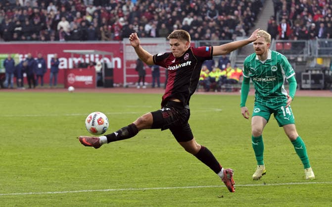 07 12 2025 Soccer Season 2025 2026 2 Soccer Bundesliga 15 Matchday 1 FC Nürnberg FCN Club SpVgg Greuther Fürth Kleeblatt Derby Frankenderby Sportfoto Zink DaMa xdaxmax DFL regulations prohibit any use of photographs as image sequences and or quasi video only for editorial use Finn Ole Becker 25, 1 FC Nürnberg FCN