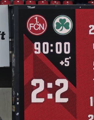 07 12 2025 Soccer Season 2025 2026 2 Soccer Bundesliga 15 Matchday 1 FC Nürnberg FCN Club SpVgg Greuther Fürth Kleeblatt Derby Frankenderby Sportfoto Zink DaMa xdaxmax DFL regulations prohibit any use of photographs as image sequences and or quasi video only for editorial use Symbolbild Symbol photo Feature Impression Scoreboard with final score 2 2