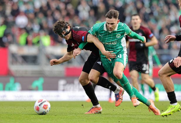 07 12 2025 Soccer Season 2025 2026 2 Soccer Bundesliga 15 Matchday 1 FC Nürnberg FCN Club SpVgg Greuther Fürth Kleeblatt Derby Frankenderby Sportfoto Zink DaMa xdaxmax DFL regulations prohibit any use of photographs as image sequences and or quasi video only for editorial use Fabio Gruber 4, 1 FC Nürnberg FCN Branimir Hrgota 10, SpVgg Greuther Fürth