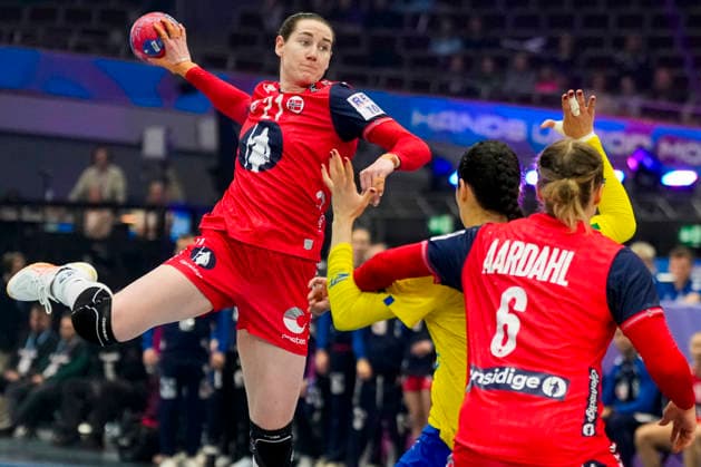 Women s Handball World Championship 2025 Norway Brazil Dortmund, Germany 20251207 Norway s Ingvild Kristiansen Bakkerud during the intermediate round of the Women s Handball World ChampionshipIn the Women s Handball World Championship between Norway and Brazil in the SWT Arena Photo Beate Oma Dahle NTB Dortmund Germany EDITORIAL USE ONLY RESTRICTED USE FOR BETTING COMPANIES  Copyright: xBeatexOmaxDahlex xNTBx