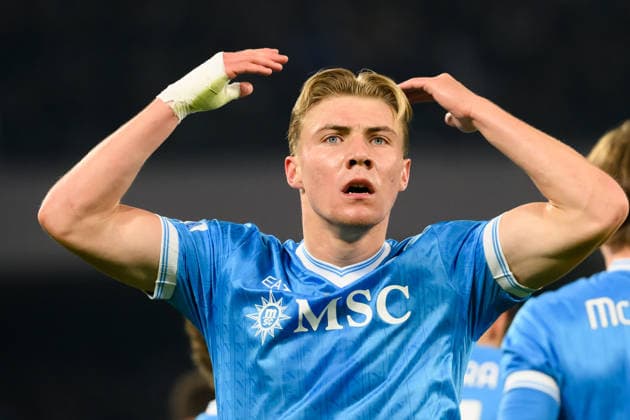 Rasmus Hojlund of SSC Napoli celebrates after scoring the goal of 1-0 during the Serie A 2025 2026 football match between SSC Napoli and Juventus FC at Diego Armando Maradona stadium in Naples (Italy), December 7, 2025. andreaxstaccioli