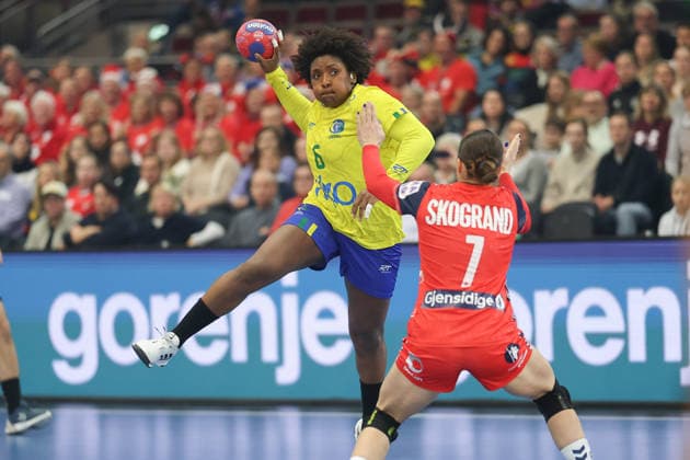 Norway Brazil, IHF Womens Handball World Championship Mariana Christina Oliveira Fernandes Brazil, 6 vs Stine Skogrand Norway, 7 3 Main round match of the Womens Handball World Championship between Norway and Brazil on December 7, 2025 at the Westfalenhalle in Dortmund , Dortmund Nordrhein Westfalen Germany Westfalenhalle