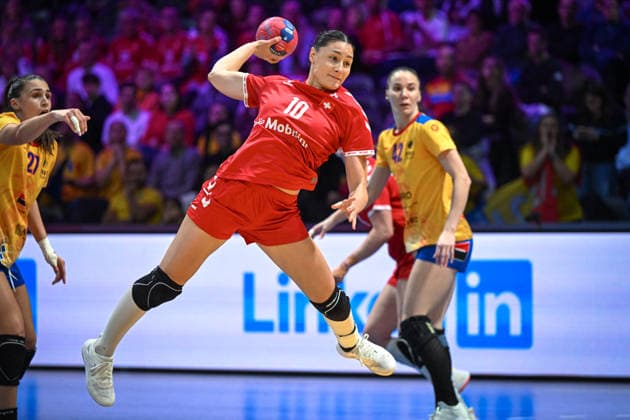 Netherlands, Handball, Womens World Championship 2025, Switzerland vs. Romania, 07 12 2025, Ahoy Arena, Rotterdam, Netherlands, Daphne Gautschi Switzerland, 10 on jump shot Copyright: xMarkusxVerwimpx