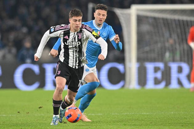 7th December 2025, Stadio Diego Armando Maradona, Naples, Italy; Serie A Football; Napoli versus Juventus; Kenan Y& x131;ld& x131;z of Juventus F.C. under pressure from Amir Rrahmani of S.S.C. Napoli  AllShotLive