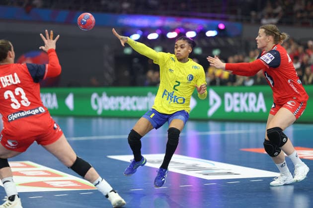 Norway Brazil, IHF Womens Handball World Championship Bruna De Paula Brazil, 2 between Thale Rushfeldt Deila Norway, 33 and Maren Aardahl Nyland Norway, 6 3 main round match of the Womens Handball World Championship between Norway and Brazil on December 7, 2025 at the Westfalenhalle in Dortmund , Dortmund Nordrhein Westfalen Germany Westfalenhalle