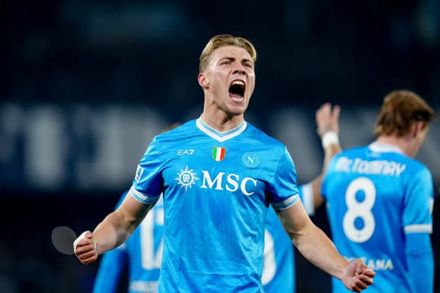 SSC Napoli v Juventus FC - Serie A Enilive Rasmus Hojlund of SSC Napoli celebrates after scoring first goal during the serie Serie A Enilive match between SSC Napoli and Juventus FC at Stadio Diego Armando Maradona on December 7, 2025 in Naples, Italy Naples Stadio Diego Armando Maradona Naples Italy Copyright: xGiuseppexMaffiax 251207_SerieA_Napoli-Juventus_06909