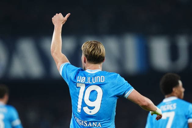 SSC Napoli v Juventus FC - Serie A Enilive Rasmus Hojlund of SSC Napoli celebrates after scoring first goal during the serie Serie A Enilive match between SSC Napoli and Juventus FC at Stadio Diego Armando Maradona on December 7, 2025 in Naples, Italy Naples Stadio Diego Armando Maradona Naples Italy Copyright: xGiuseppexMaffiax 251207_SerieA_Napoli-Juventus_06960