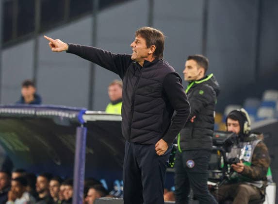 Incontro di calcio campionato serie A - 2025 26 Napoli vs Juventus Antonio Conte Head Coach of SSC Napoli During the 2025 26 Italian Serie A football match between SSC Napoli and FC Juventus on December 7, 2025, at the Diego Armando Maradona Stadium in Naples. Pictured: NAPOLI stadio Diego Armando Maradona CAMPANIA ITALIA Copyright: xFABIOxSASSOxFabioxSassox Napoli Juventus2025_12_07Fabio Sasso0888