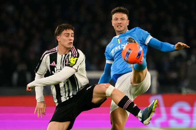 Kenan Yildiz of Juventus FC and Amir Rrahmani of SSC Napoli compete for the ball during the Serie A 2025 2026 football match between SSC Napoli and Juventus FC at Diego Armando Maradona stadium in Naples (Italy), December 7, 2025. andreaxstaccioli