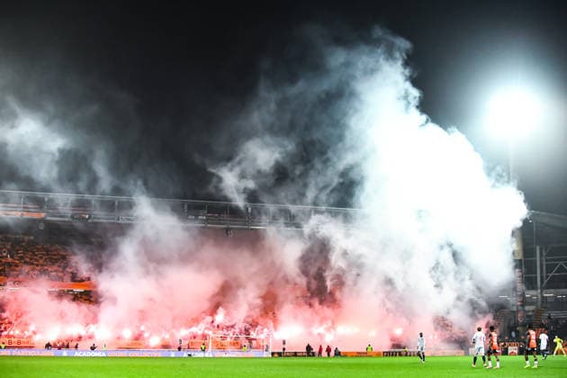 FOOTBALL : FC Lorient vs Olympique Lyonnais - Ligue 1 - JournÃ e 15 - 07 12 2025 Supporters du FC Lorient - Ambiance LorientFrance  Copyright: xBaptistexAutissierx