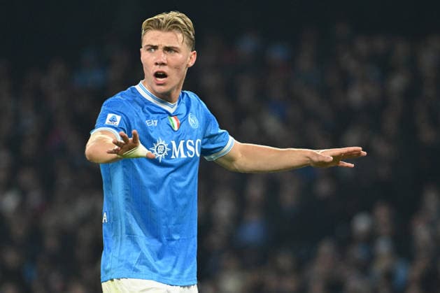Rasmus Hojlund of SSC Napoli gestures during the Serie A Enilive match between SSC Napoli vs Juventus FC at Diego Armndo Maradona Stadium  Copyright: xAgostinoxGemito IPAxSportx xipa-agency.netx xx IPA_68893242 IPA_Agency_IPA68893242