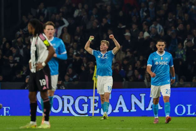 Napoli™s Rasmus Hojlund celebrates after scoring goal 2-1 during the Serie A soccer match between Napoli and Juventus at the Diego Armando Maradona Stadium in Naples, southern italy - Saturday , December 07 , 2025. - Soccer .  Copyright: xAlessandroxGarofalo LaPressex
