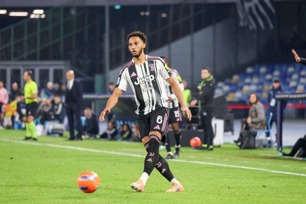 December 7, 2025, Napoli, Campania, ITALIA: Lloyd Kelly of FC Juventus During the 2025 26 Italian Serie A football match between SSC Napoli and FC Juventus on December 7, 2025, at the Diego Armando Maradona Stadium in Naples. Napoli ITALIA - ZUMAs236 20251207_aap_s236_067 Copyright: xFabioxSassox