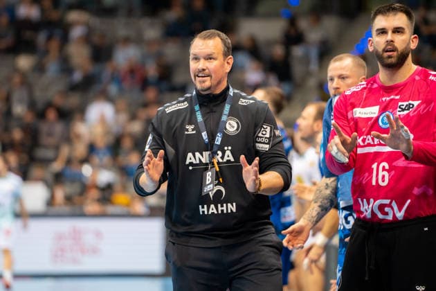 Handball I Men I Season 2025 2026 I Bundesliga I 15 Matchday I TVB Stuttgart SC DHfK Leipzig I 07 12 2025 Coach Misha Kaufmann TVB Stuttgart , Miljan Vujovic 16, TVB Stuttgart Stuttgart Porsche Arena Baden Württemberg Germany Copyright: xLobeca MaxxPetershansx