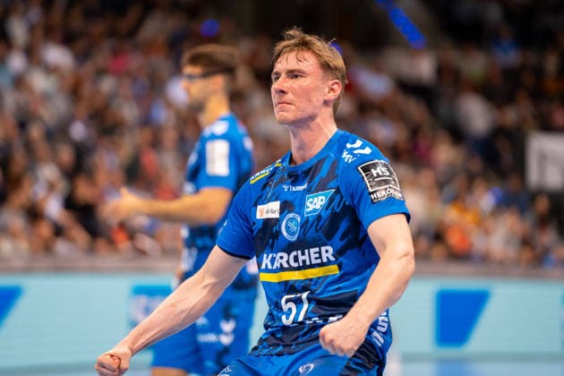 Handball I Men I Season 2025 2026 I Bundesliga I 15 Matchday I TVB Stuttgart SC DHfK Leipzig I 07 12 2025 Jakob Nigg 57, TVB Stuttgart cheers Stuttgart Porsche Arena Baden Württemberg Germany Copyright: xLobeca MaxxPetershansx