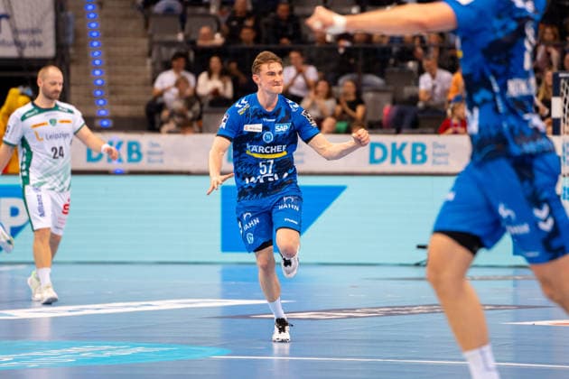 Handball I Men I Season 2025 2026 I Bundesliga I 15 Matchday I TVB Stuttgart SC DHfK Leipzig I 07 12 2025 Jakob Nigg 57, TVB Stuttgart cheers Stuttgart Porsche Arena Baden Württemberg Germany Copyright: xLobeca MaxxPetershansx