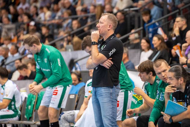 Handball I Men I Season 2025 2026 I Bundesliga I 15 Matchday I TVB Stuttgart SC DHfK Leipzig I 07 12 2025 Coach Frank Carstens SC DHfK Leipzig Stuttgart Porsche Arena Baden Württemberg Germany Copyright: xLobeca MaxxPetershansx