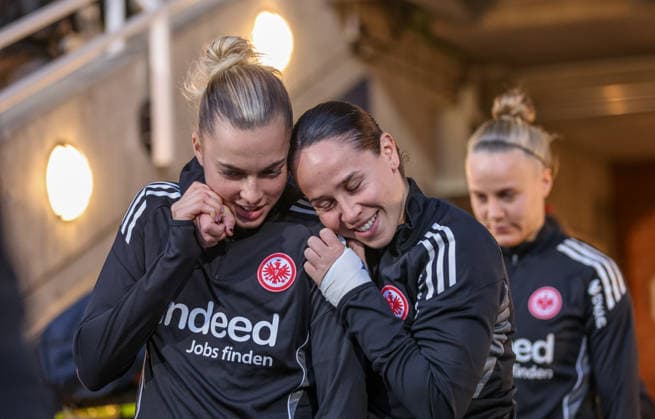 GER, Frankfurt, Eintracht Frankfurt vs FC Bayern Munich, Google Pixel Bundesliga, Football, DFB, Season 2025 2026, Stadion am Brentanobad, 12 Matchday in picture v l Laura Freigang Eintracht Frankfurt 10 , GÃ raldine Reuteler Eintracht Frankfurt 14 DFB DFL REGULATIONS PROHIBIT ANY USE OF PHOTOGRAPHS AS IMAGE SEQUENCES AND OR QUASI VIDEO, 07 12 2026 Copyright: HMBxMedia HendrikxHamelau