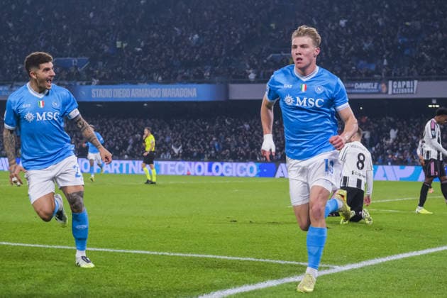 CALCIO - Serie A - SSC Napoli vs Juventus FC Napoli s Danish forward Rasmus Hojlund celebrates after scoring a goal during the Serie A football match between SSC Napoli vs Juventus at the Diego Armando Maradona Stadium in Naples, on December 07, 2025. Naples Italy  Copyright: xIPAxSport ABACAx