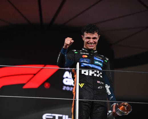 MOTORI - Formula 1 - FORMULA 1 - Abu Dhabi Grand Prix 2025 - Race McLaren driver Lando Norris became the world champion 2025 in Yas marina International Circuit during Abu Dhabi Grand Prix in Abu Dhabi, UAE on 7th Dec, 2025 Abu Dhabi United Arab Emirates  Copyright: xIPAxSport ABACAx