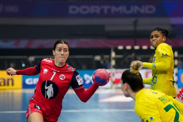 Women s Handball World Championship, WM, Weltmeisterschaft 2025: Norway - Brazil Dortmund, Germany 20251207. Norway s Stine Ruscetta Skogrand during the intermediate round of the Women s Handball World Championship between Norway and Brazil in the SWT Arena. Photo: Beate Oma Dahle NTB Dortmund Germany EDITORIAL USE ONLY. RESTRICTED USE FOR BETTING COMPANIES Ref:_SPO7ZbjkbYmIZs.jpg  Copyright: xBeatexOmaxDahlex xNTBx
