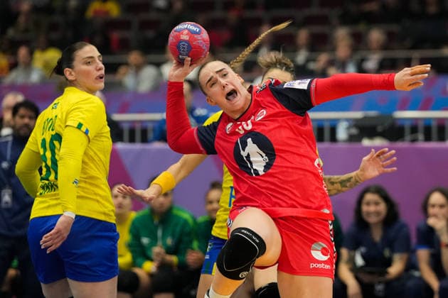 Women s Handball World Championship, WM, Weltmeisterschaft 2025: Norway - Brazil Dortmund, Germany 20251207. Norway s Thale Rushfeldt Deila during the intermediate round of the Women s Handball World Championship between Norway and Brazil in the SWT Arena. Photo: Beate Oma Dahle NTB Dortmund Germany EDITORIAL USE ONLY. RESTRICTED USE FOR BETTING COMPANIES Ref:_SPOtIBaFcfX5fs.jpg  Copyright: xBeatexOmaxDahlex xNTBx