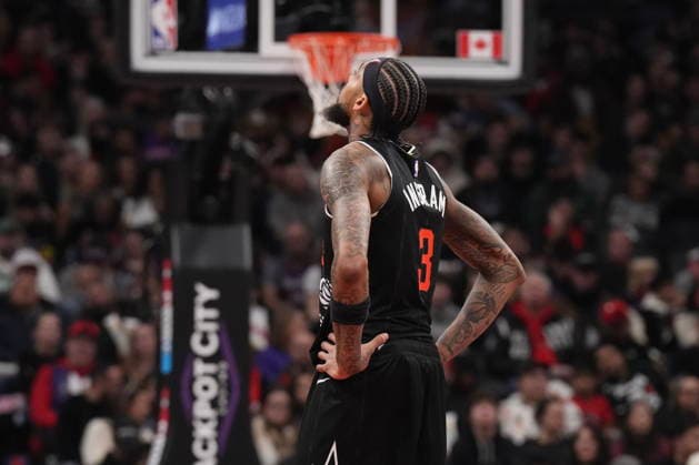 December 7, 2025, Toronto, On, CAN: Toronto Raptors forward Brandon Ingram (3) reacts during his team s loss to the Boston Celtics in NBA, Basketball Herren, USA basketball action in Toronto on Sunday, December 7, 2025. Brandon Ingram  - ZUMAc35_ 20251207_zaf_c35_095 Copyright: xChrisxYoungx