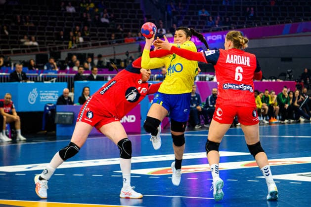 DORTMUND, GERMANY - 7 DECEMBER, 2025: Guarieiro Giulia - Women s Handball World Championship, WM, Weltmeisterschaft 2025 Norway vs Brazil at Westfallenhalle.  Copyright: xVitaliixKliuievx