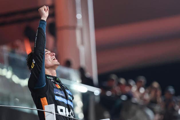 F1 Grand Prix Of Abu Dhabi 2025 The new F1 world champion Lando Norris of United Kingdom driving the F1 race car No 4, the McLaren MCL39 for the McLaren Formula 1 Team, on the podium tearful celebrating the 2025 driver s championship his first F1 title after the season ending race of 2025 Formula 1 Etihad Airways Abu Dhabi Grand Prix at Yas Marina Circuit. Abu Dhabi, United Arab Emirates on December 7, 2025. Abu Dhabi United Arab Emirates  Copyright: xNicolasxEconomoux originalFilename:economou-notitle251207_npT9W.jpg