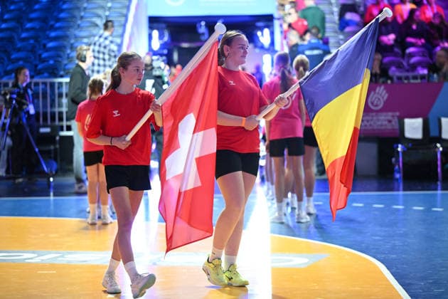 Netherlands, Handball, Womens World Championship 2025, Switzerland vs. Romania, 07 12 2025, Ahoy Arena, Rotterdam, Netherlands, Flag Copyright: xMarkusxVerwimpx