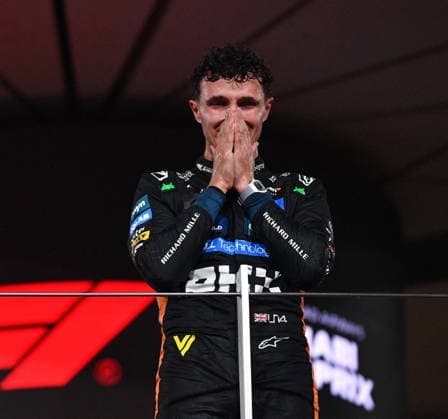MOTORI - Formula 1 - FORMULA 1 - Abu Dhabi Grand Prix 2025 - Race McLaren driver Lando Norris became the world champion 2025 in Yas marina International Circuit during Abu Dhabi Grand Prix in Abu Dhabi, UAE on 7th Dec, 2025 Abu Dhabi United Arab Emirates  Copyright: xIPAxSport ABACAx