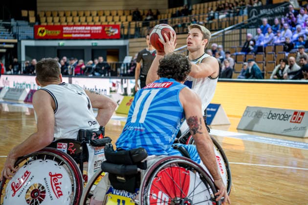 DRS Cup Wheelchair basketball RSV Lahn Dill RSB Thuringia Bulls, 07 12 25 Julian Lammering RSV Lahn Dill, 14 , Jordi Ruiz RSB Thuringia Bulls, 11 , Vincent Dallaire RSV Lahn Dill, 7 DRS Cup Wheelchair basketball RSV Lahn Dill RSB Thuringia Bulls Wetzlar, 07 12 25 Copyright: xBEAUTIFULxSPORTS Roeczeyx