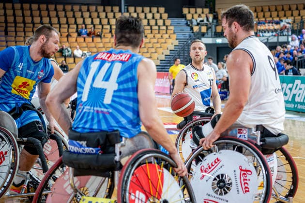 DRS Cup Wheelchair basketball RSV Lahn Dill RSB Thuringia Bulls, 07 12 25 Thomas Böhme RSV Lahn Dill, 13 , Matthias Güntner RSV Lahn Dill, 9 , Hubert Hager RSB Thuringia Bulls, 4 , Aliexandr Halouski RSB Thuringia Bulls, 14 DRS Cup Wheelchair basketball RSV Lahn Dill RSB Thuringia Bulls Wetzlar, 07 12 25 Copyright: xBEAUTIFULxSPORTS Roeczeyx