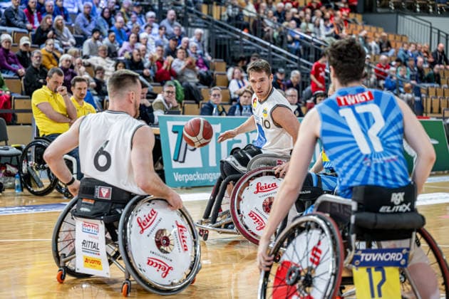 DRS Cup Wheelchair basketball RSV Lahn Dill RSB Thuringia Bulls, 07 12 25 Colin Higgins RSV Lahn Dill, 10 , Jannik Blair RSV Lahn Dill, 6 , Arie Twigt RSB Thuringia Bulls, 17 DRS Cup Wheelchair basketball RSV Lahn Dill RSB Thuringia Bulls Wetzlar, 07 12 25 Copyright: xBEAUTIFULxSPORTS Roeczeyx